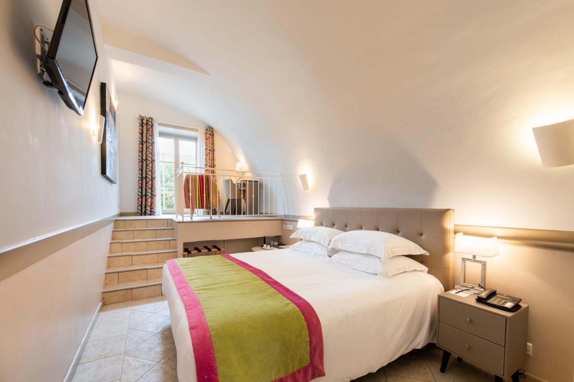 Hotel Golf & Spa Chateau De La Begude The Originals Collection فالبون المظهر الخارجي الصورة