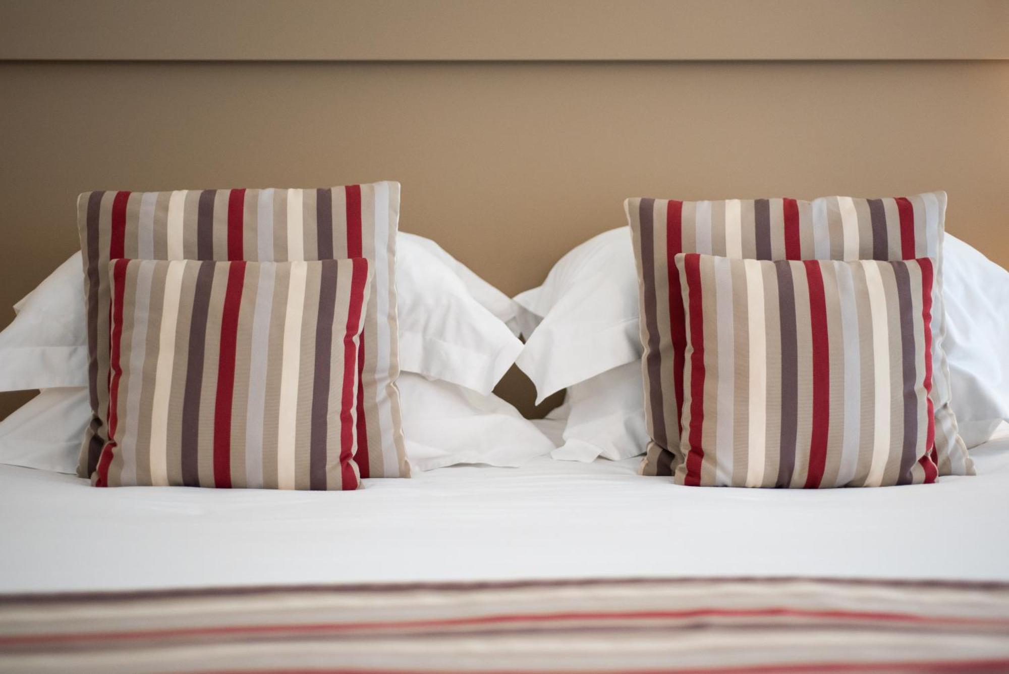 Hotel Golf & Spa Chateau De La Begude The Originals Collection فالبون المظهر الخارجي الصورة